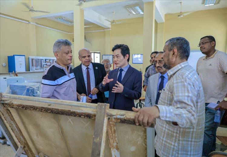 جامعة عدن و«لونغشيانغ» الصينية تعززان الشراكة في الطاقة والتكنولوجيا