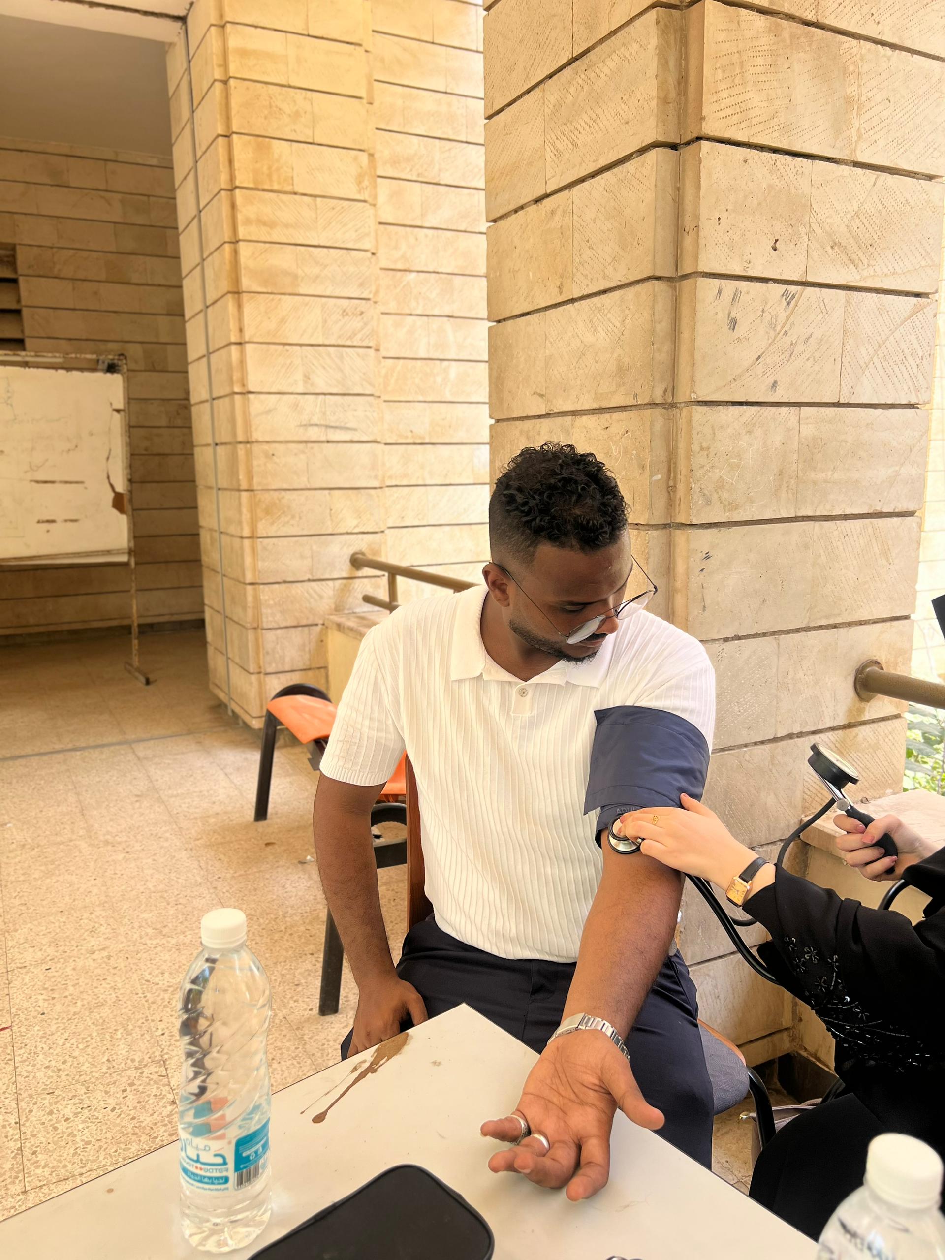 العيادة الصديقة للشباب تحط رحالها في رحاب كلية الهندسة